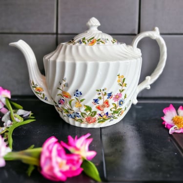 Vintage Aynsley China Cottage Garden Teapot Fine English Bone China 