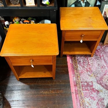 Blonde chunky nightstands. 22.5” x 19” x 24” 