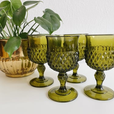 Set of 4 Large Green Wine Glasses