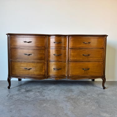 1970's Vintage Drexel Touraine French Provincial 9 - Drawers Walnut Dresser 