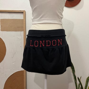 Vintage Y2K Low Rise Black Cotton LONDON Patches Sweatpant Mini Skirt 