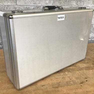 Aluminum Studio Suitcase (Seattle)