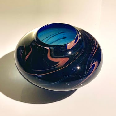 Signed handblown glass cobalt vase with swirls 