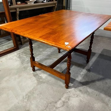 Super pretty maple wood table. 54” x 36” x 30” 