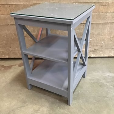 Cute Gray Side Table (Tacoma)