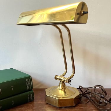 Vintage House of Troy Polished Brass MCM Piano Library Banker's Desk Table Traditional Lamp | Octagon Base | P10-107-61 Down Lighting Plugin 