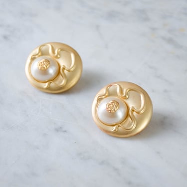 matte gold earrings | vintage jewelry | vintage earrings | gold statement earrings | large round earrings 