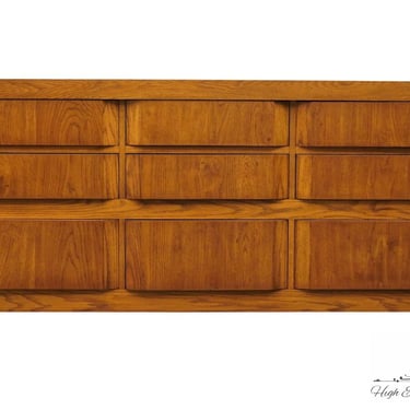 THOMASVILLE FURNITURE Woodrun Collection Rustic Contemporary 66" Triple Dresser 41011-130 