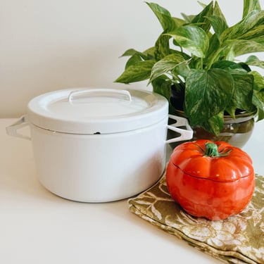 Finel Arabia Seppo Mallat White Enamelware Pot