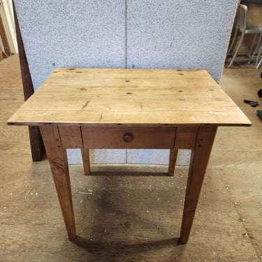 Rustic Knotty Pine Table with Drawer 35.25 x 31.25 x 26.125