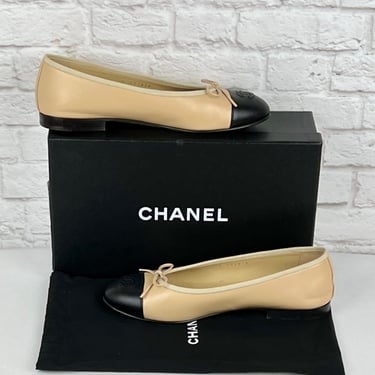 Chanel Lambskin Ballerina Flats, Size 
38.5/US 8, Beige & Black