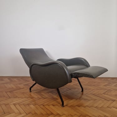 Mid Century Modern Gray Recliner Chair Made in Italy / Vintage Lounge Chair / Armchair / Designed by Marco Zanuso / Pizzoli Roma / 1970s 