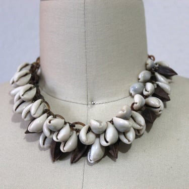 Vintage 40s Celluloid Chain Sea Shell Hawaiian pinup Necklace // Hawaiian wedding Art Deco 