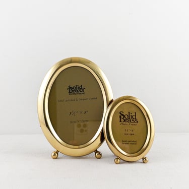Set of 2 Vintage Oval Solid Brass Photo Frames with Easels, 3-1/2 x 5 and 2-1/2 x 3, Small Gold Metal Picture Frames, Tabletop Frames 