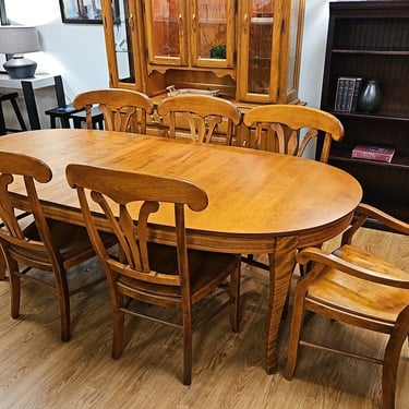 Nichols & Stone Maple Dining Set with 7 Chairs