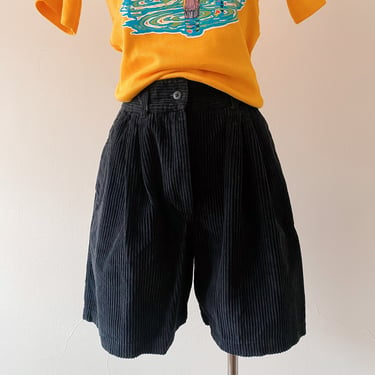 Vintage Black Corduroy Pleated Shorts | 25" Waist 