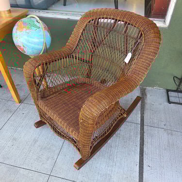 Wicker Rocker (NO CUSHION)