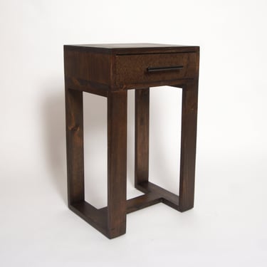 Modern Nightstand, Wood Side Table, Simple Bedside Table, Reclaimed Wood Nightstand with Drawer and black pull handle - Dark Walnut 