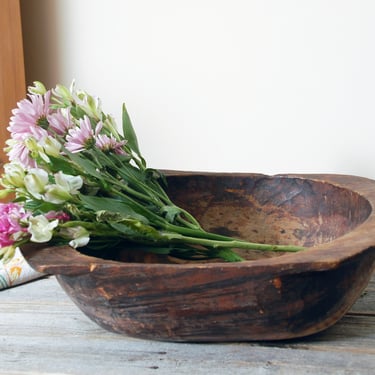 Antique wooden dough bowl / large rustic wood bowl / vintage primitive hand carved wooden bowl / wood burl bread trough / farmhouse decor 