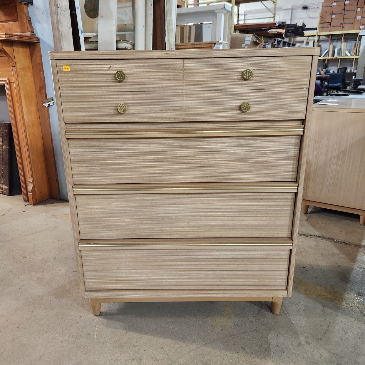 kroehler dresser vintage Original Mid-century Modern Dresser. Rare Find - This Item is Hard to Come By! All Original Vintage Mid Century