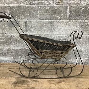 Wicker Sleigh Decor (Seattle)