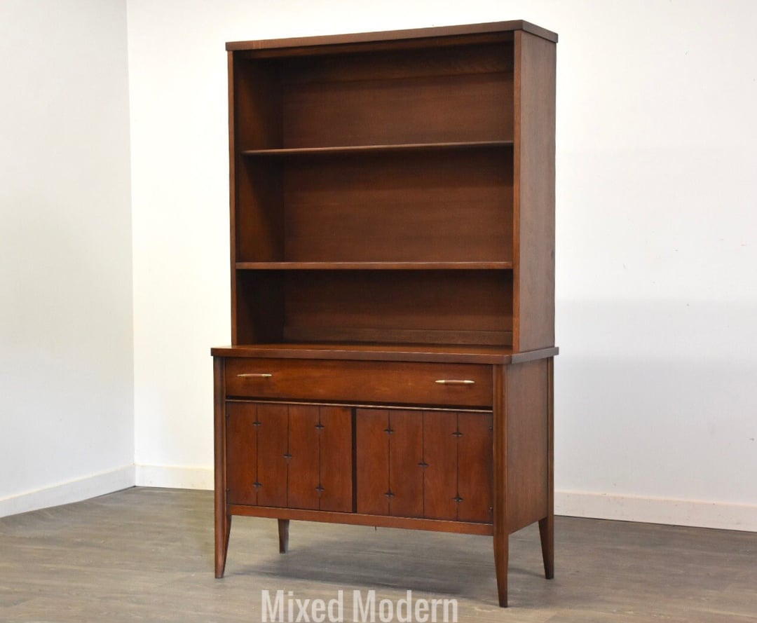 Broyhill Saga Hutch Credenza Mixed Modern Nashua, NH