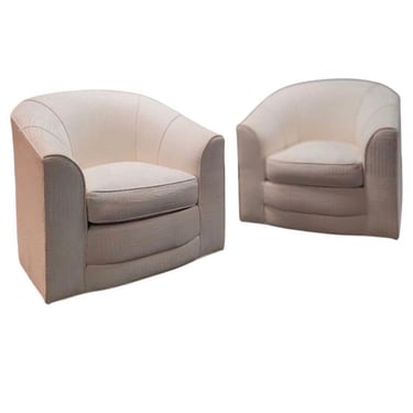 Swivel Club Chairs in the Style of Milo Baughman, a Pair 