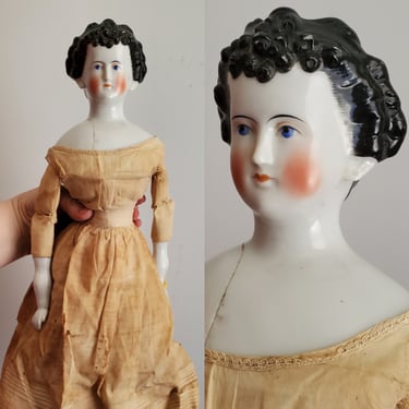 Antique Doll With Waterfall Hairstyle and Wispy Hairline - 18