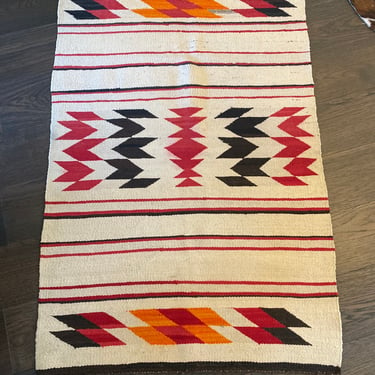 Beautiful Vintage Hand Woven Southwestern Rug Navajo or Hopi Made 
