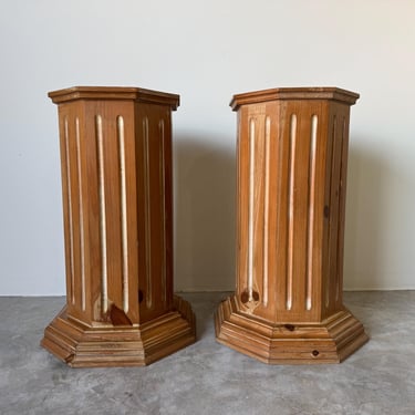 Pair of Vintage Hollywood Regency Neoclassical-Style Carved Wood Octagonal Column Pedestals or Dining Table Bases 
