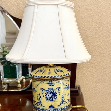 Vintage Lamp, Chinoiserie, Blue Yellow, Ornate, Asian Inspired Table Lamp, Footed, Ceramic Pottery, Works Fine 