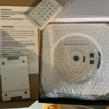 89546729 - NIB WALL MOUNTED CD PLAYER WHITE - SPACE AGE - SOUND AND VISION