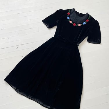 1930s Black Silk Velvet Dress – Beaded Floral Collar, XS/S Vintage 