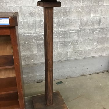 Spinning Retail Display Rack (Seattle)