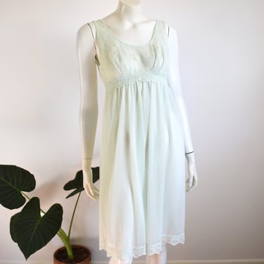 Pale Green Vanity Fair 1960s Babydoll Nightgown - XS/S 