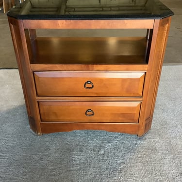 Thomasville End Table (WH)