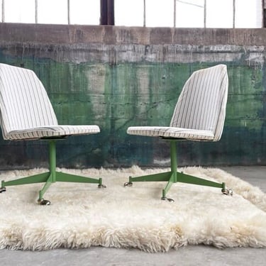 PAIR-- 2 Mid Century Modern vintage 1960s Accent Side office rolling chair EXCELLENT Green metal base with casters! 