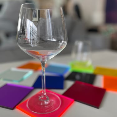1 MULTICOLOR SECEDA COASTER Multicolor Acrylic Coasters, Chofa Home, Lucite Coasters, Acrylic Square Coasters, Contemporary Dining Table 