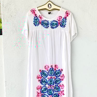 Vintage 90s Embroidered Boho Bright Floral White Caftan // 1990s does 70s Hippie Kaftan Swimsuit Coverup 
