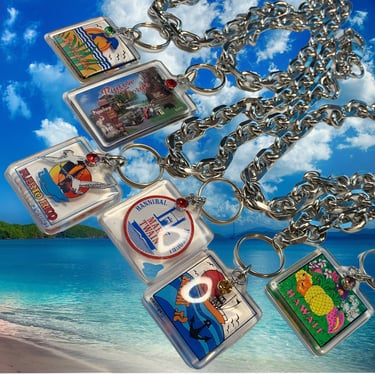 Destination charm necklace, state souvenir charm necklace,  90’s photo keychain charm necklace, Hawaii charm necklace, chunky charm necklace 