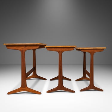 Danish Modern Set of Three Nesting Tables in Teak by Kai Kristiansen for Vildbjerg Møbelfabrik, Denmark, c. 1960's 