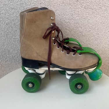 Vintage roller skates by All American Melody women’s size 8, faux leather 