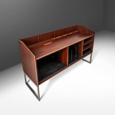 Mid Century Modern Model SC80 Record Media Console in Rosewood by Jacob Jensen for Bang & Olufsen, Denmark, c. 1970's 