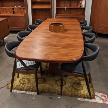 Oval Pedestal Rosewood Dining Table w 2 Leaves