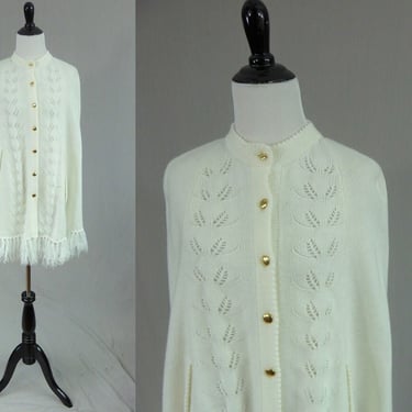 60s White Knit Granny Shawl - Button Front Cape - Fringe Trim - Vintage 1960s - Size Small 