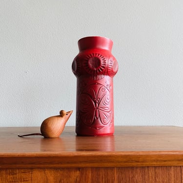 Vintage ruby red McCoy butterfly vase / retro midcentury carved ceramic flower vase 