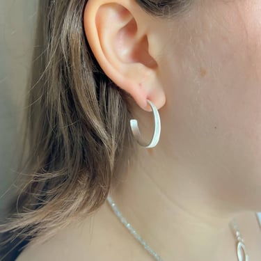 Philippa Roberts | tapered hoops earrings