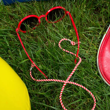 Sunglasses Cord - Super Cute Vintage 70s Red & White Stripe Glasses Cord 