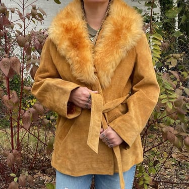 Vintage 1970s Suede Trench Coat / Vintage 70s Tan Suede Coat / Vintage Penny Lane Winter Coat / 70s Boho Coat w/ Faux Fur collar / 70s Coat 
