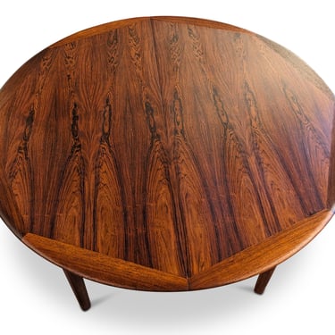 Round Rosewood Dining Table w 1 leaf - 062392